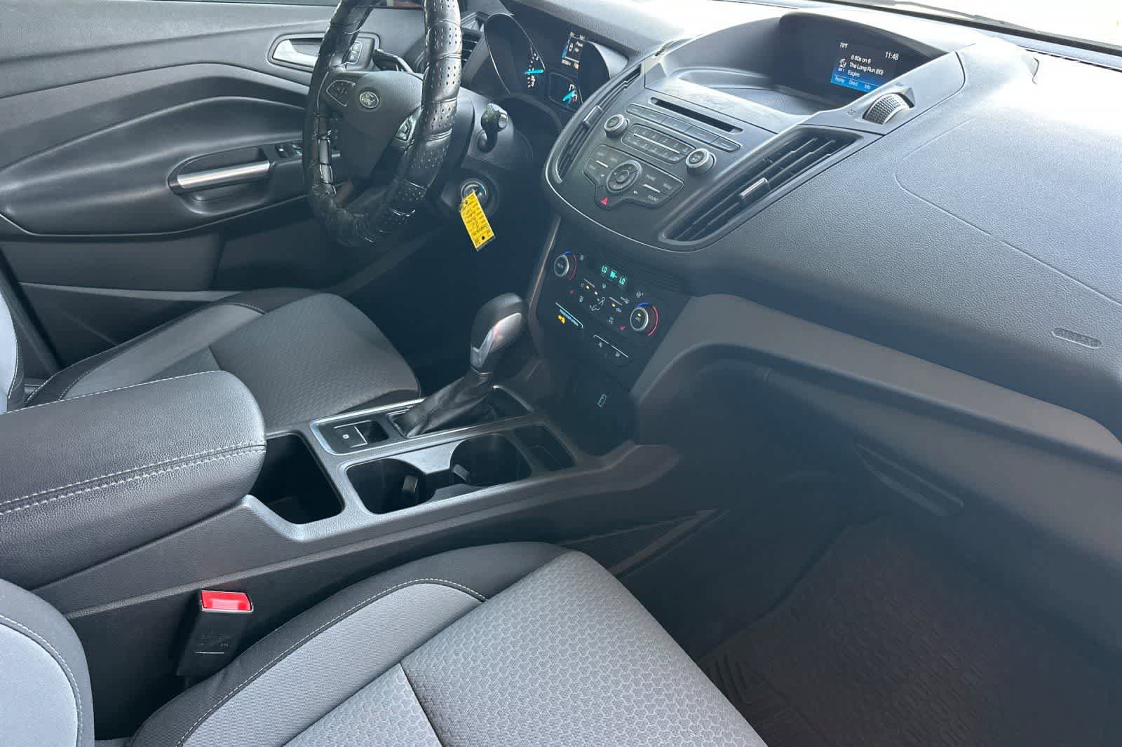 Used 2018 Ford Escape SE FWD image 18
