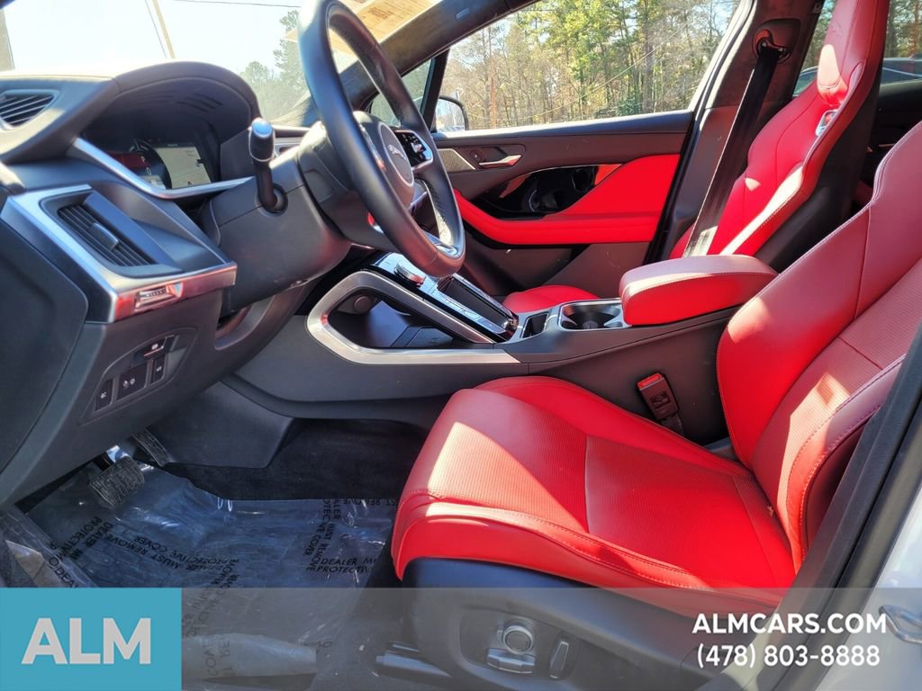 Used 2024 Jaguar I-PACE R-Dynamic HSE image 4