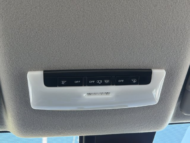 Certified 2025 Nissan Versa SV w/ Trunk Package FWD image 21