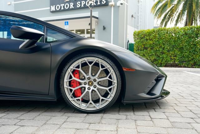 Used 2022 Lamborghini Huracan EVO image 34