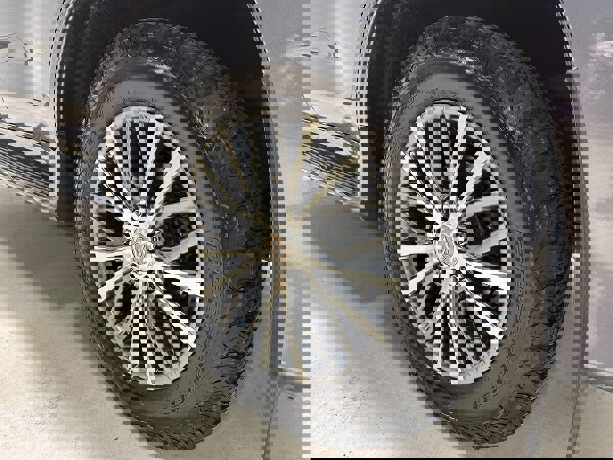 Used 2016 Lexus LX 570 4WD w/ Luxury Package image 25