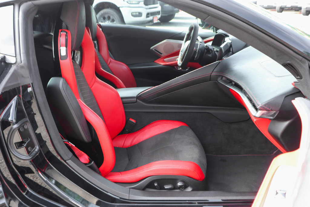 Used 2022 Chevrolet Corvette Stingray Premium Cpe w/ Z51 Performance Package RWD image 41