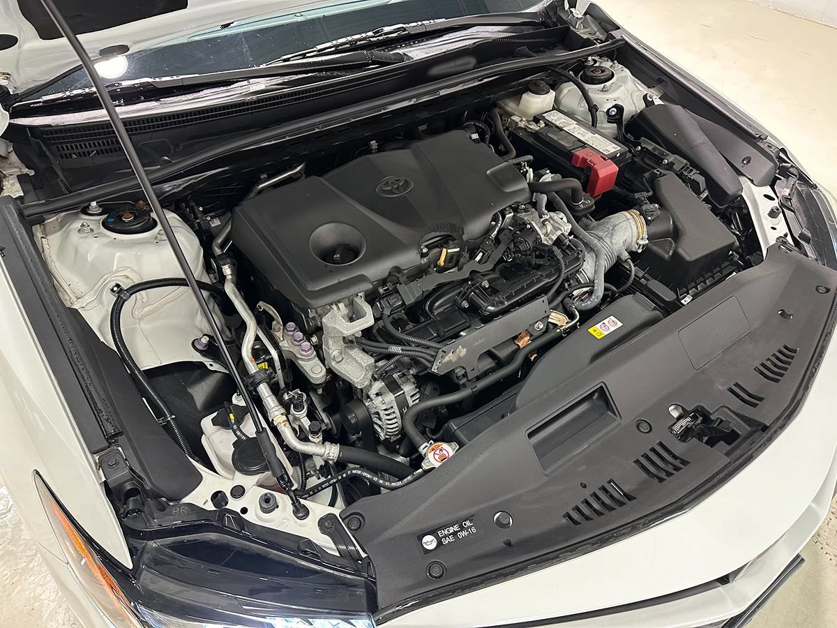Used 2022 Toyota Camry XSE w/ Carpet Mat Package (TMS) FWD image 3