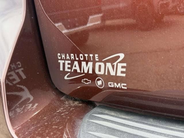 Used 2022 GMC Yukon SLE w/ Gmc Pro Safety Plus Package AWD/4WD image 31