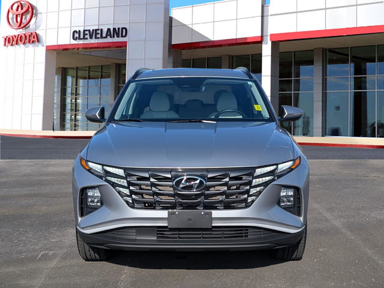 Used 2023 Hyundai Tucson SEL w/ Convenience Package image 3