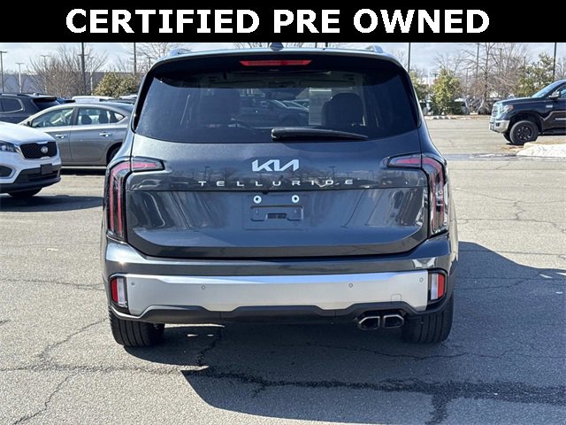 Used 2023 Kia Telluride EX w/ EX Captain's Chair Package image 3