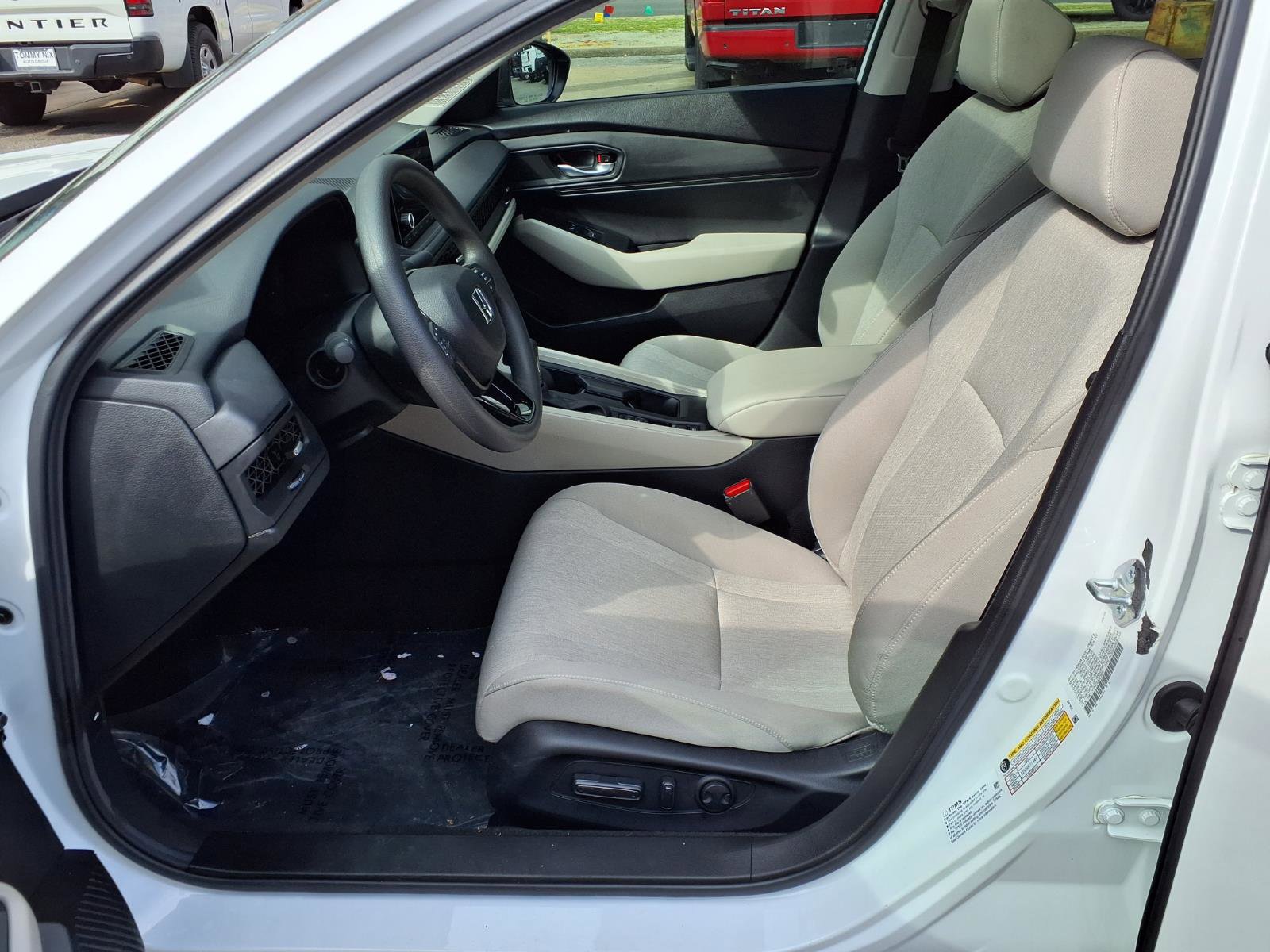 Used 2025 Honda Accord SE image 15