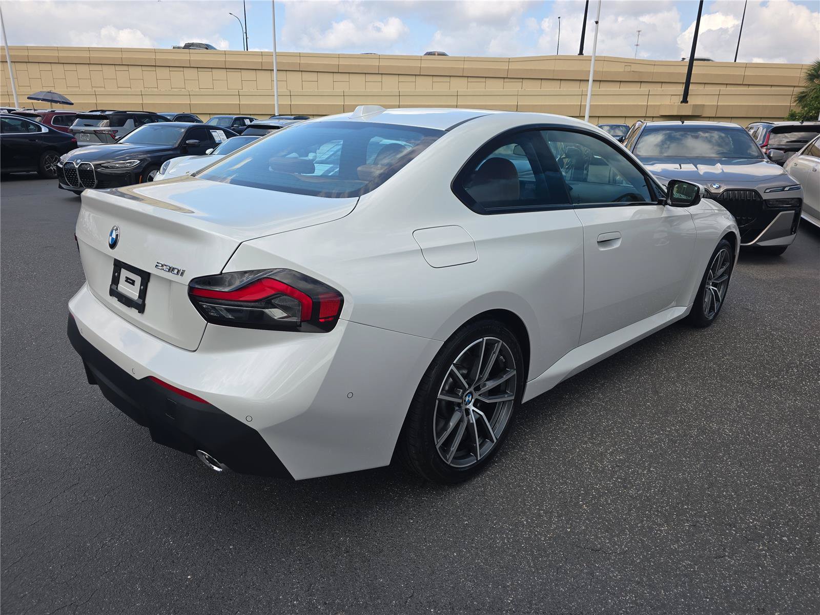 Used 2025 BMW 230i Coupe RWD image 2