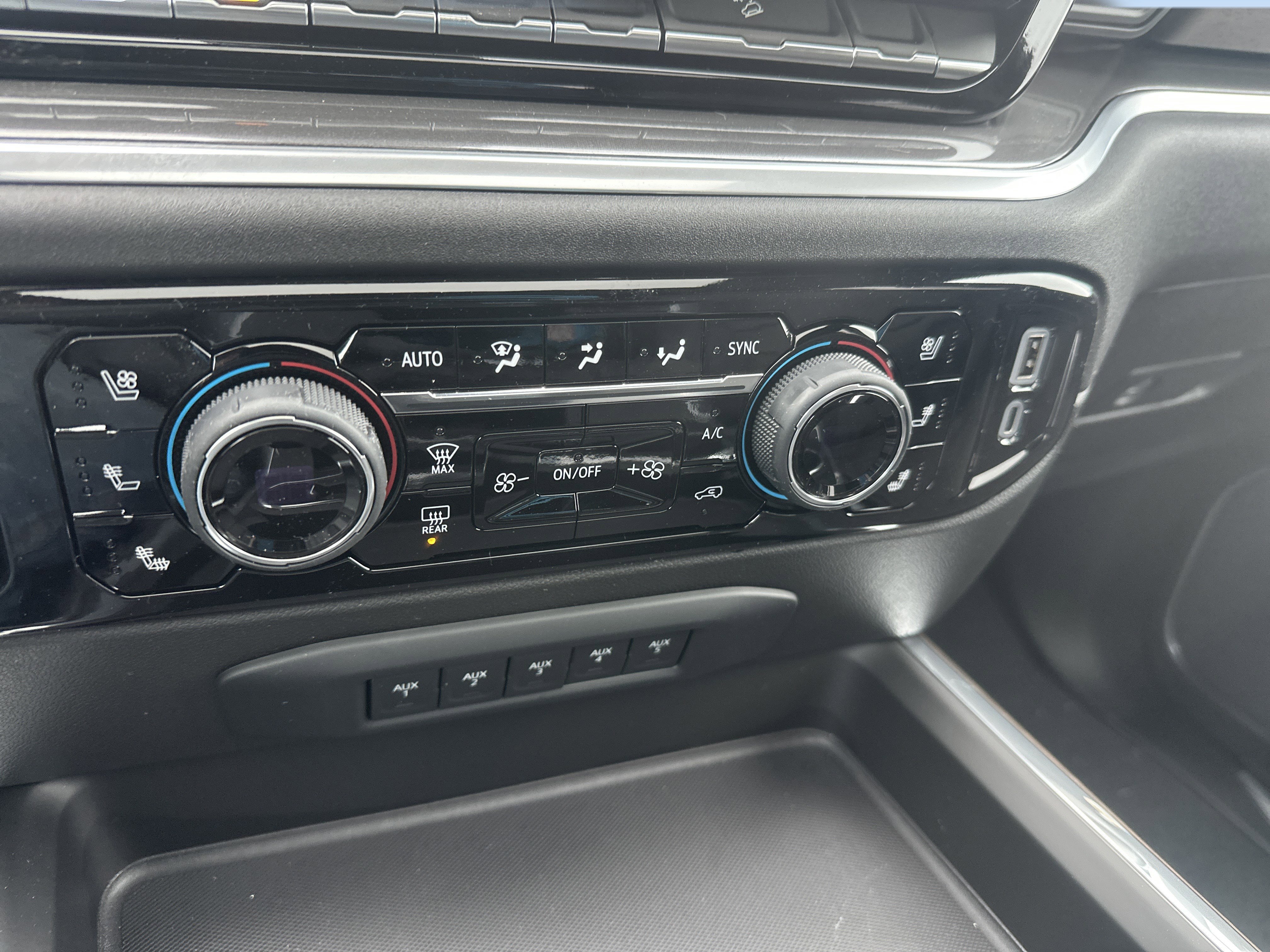 New 2026 Chevrolet Silverado 2500 High Country w/ High Country Premium Package image 17