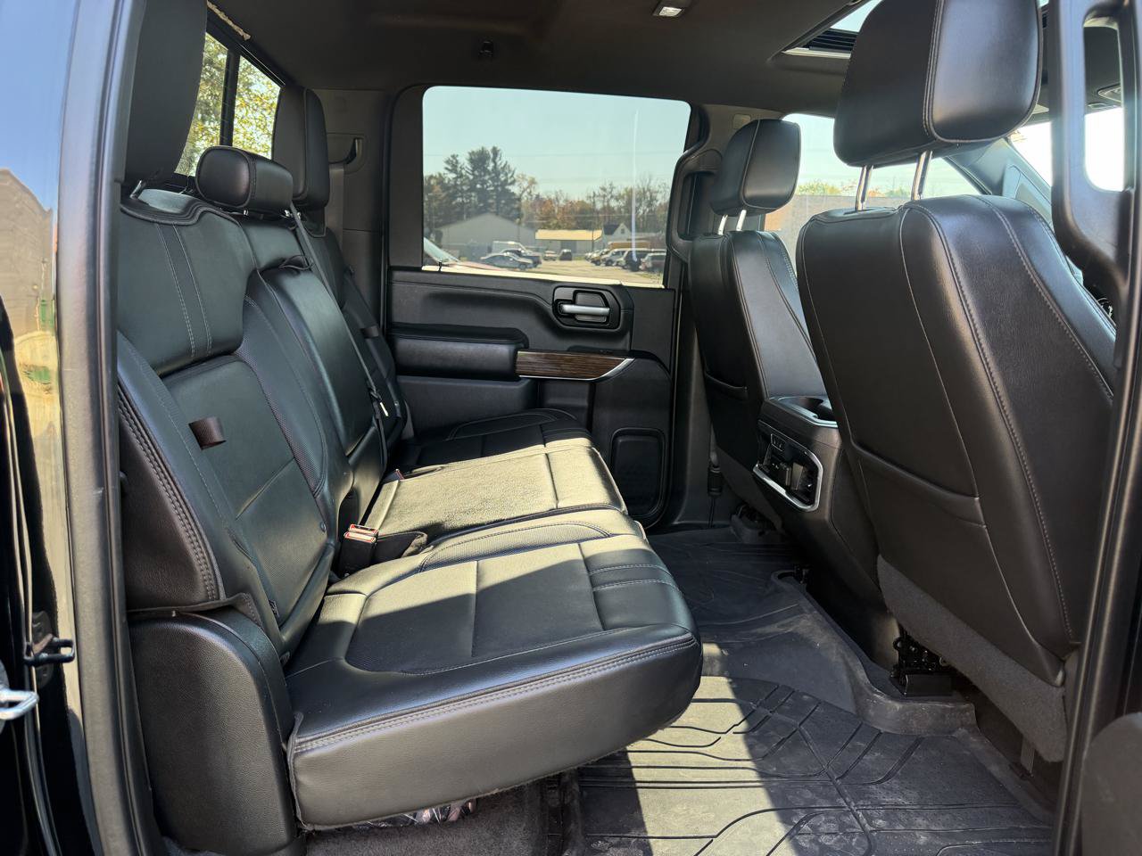 Used 2021 Chevrolet Silverado 3500 High Country w/ Snow Plow Prep/Camper Package AWD/4WD image 18