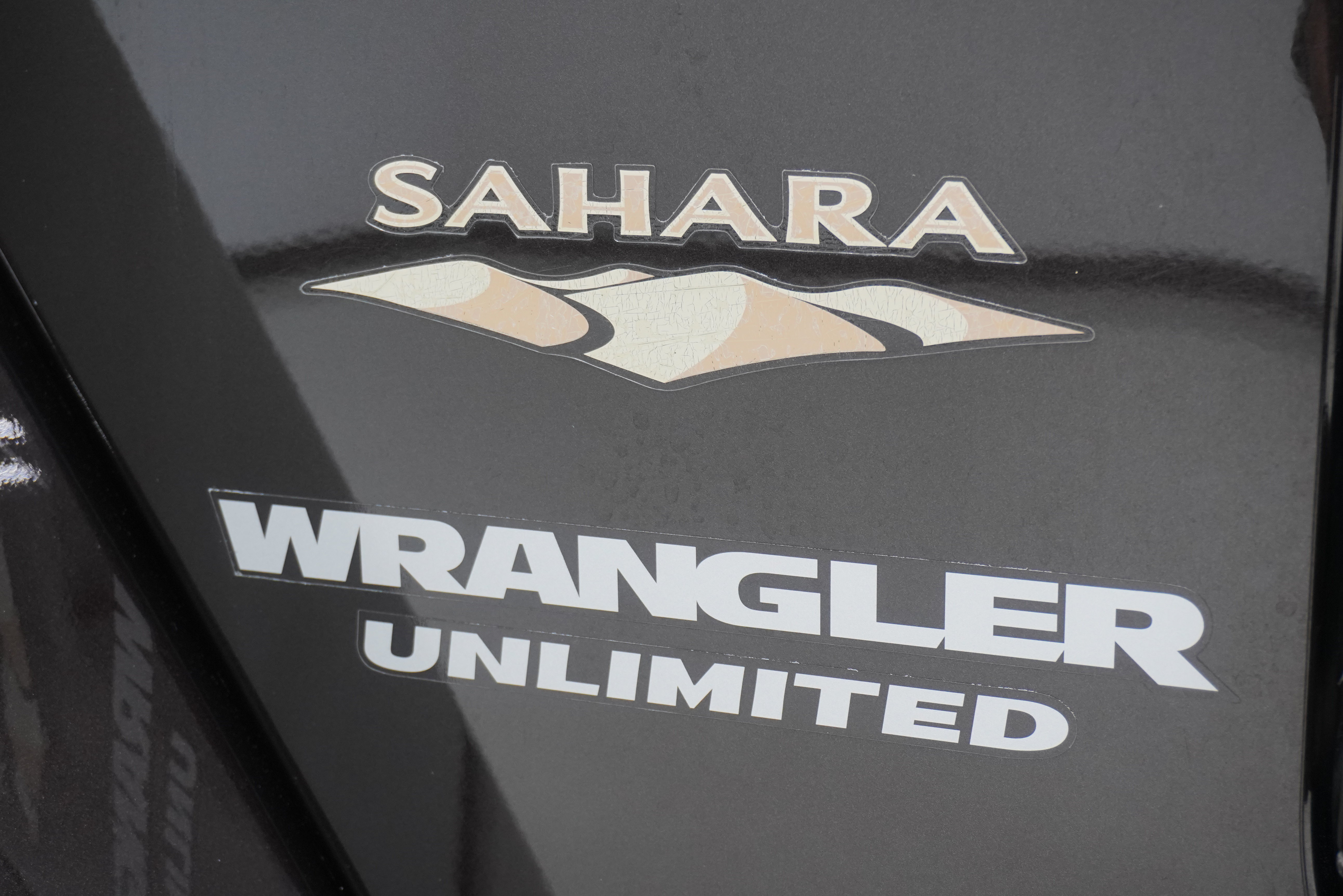 Used 2013 Jeep Wrangler Unlimited Sahara AWD/4WD image 8