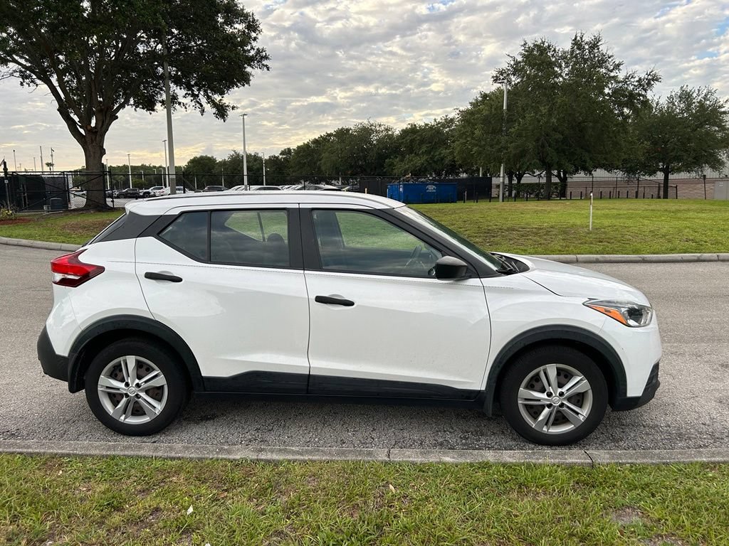 Used 2020 Nissan Kicks S FWD image 7