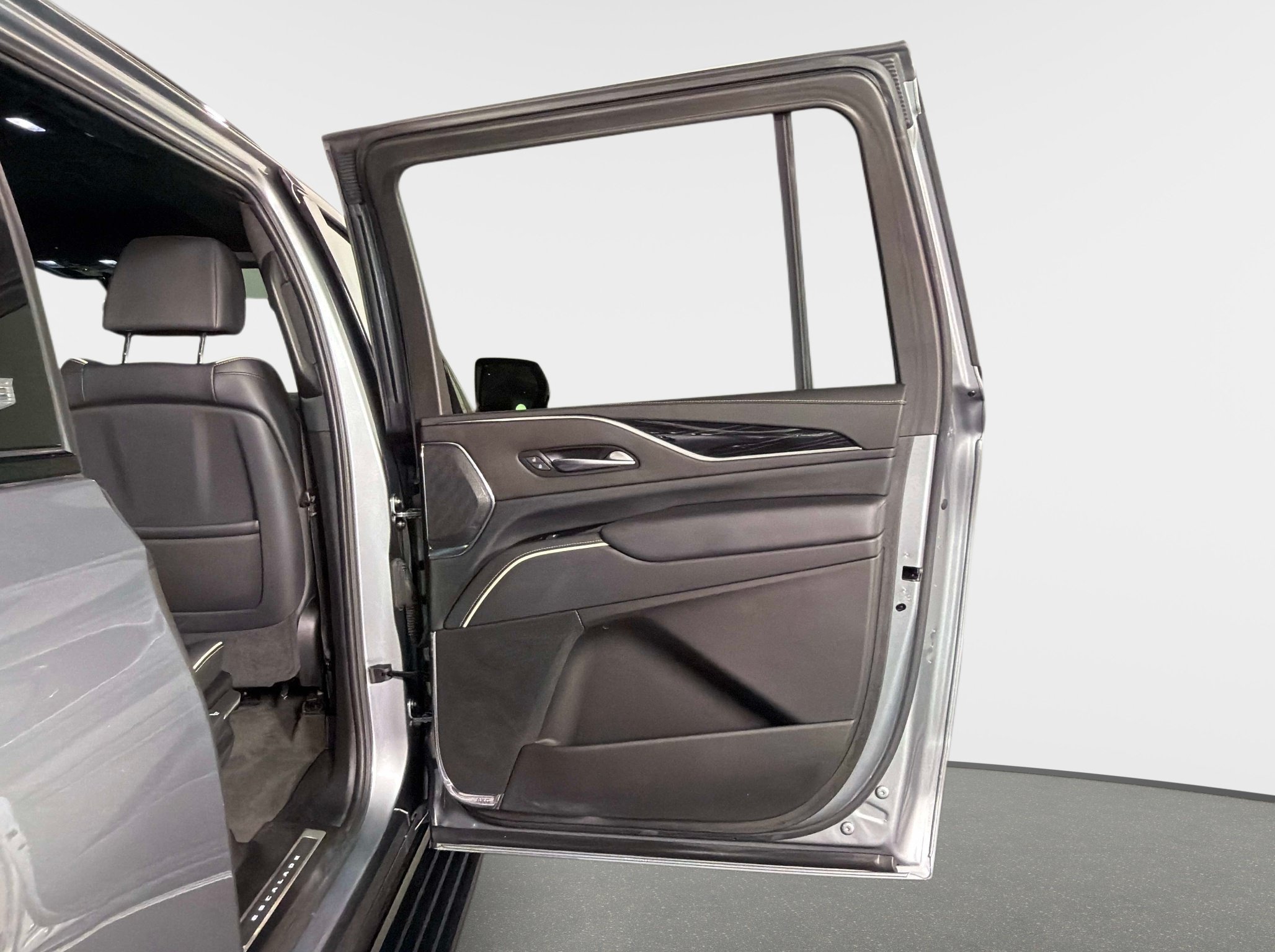 Used 2024 Cadillac Escalade ESV Sport w/ Touring Package AWD/4WD image 73