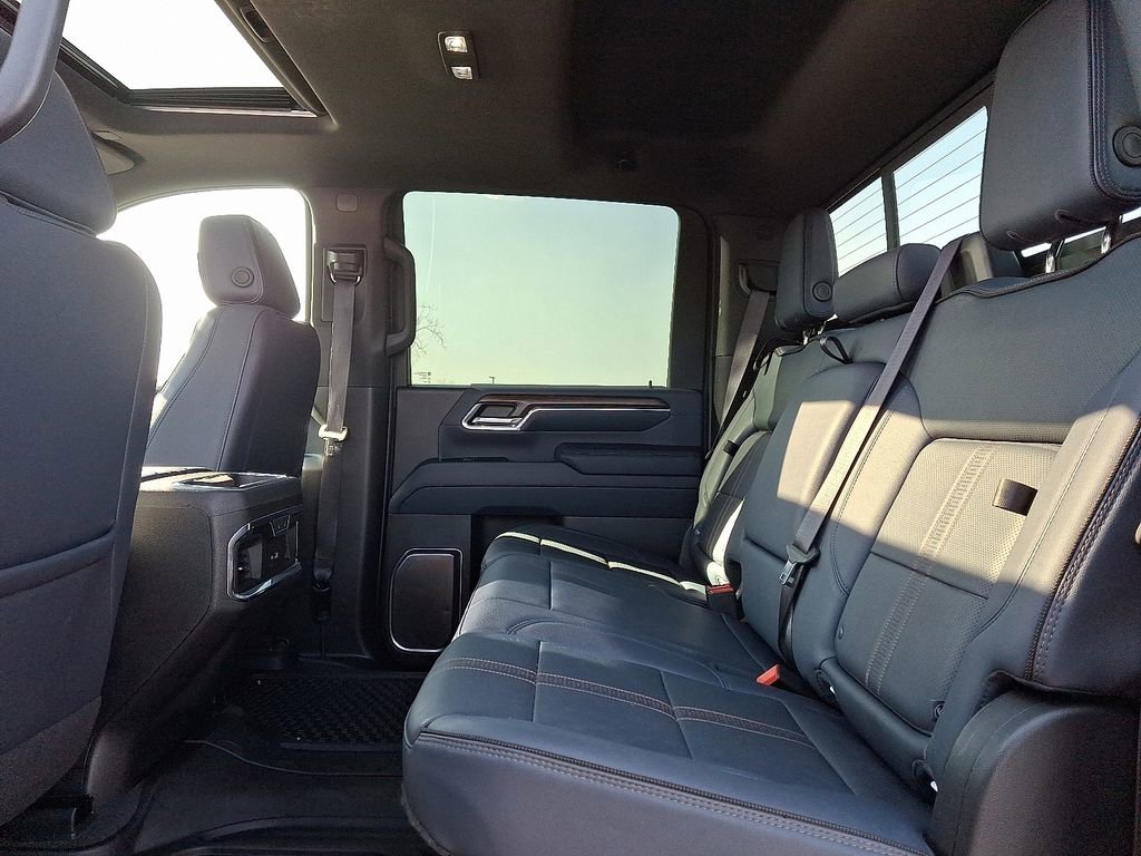 Used 2024 Chevrolet Silverado 2500 High Country w/ High Country Premium Package image 10