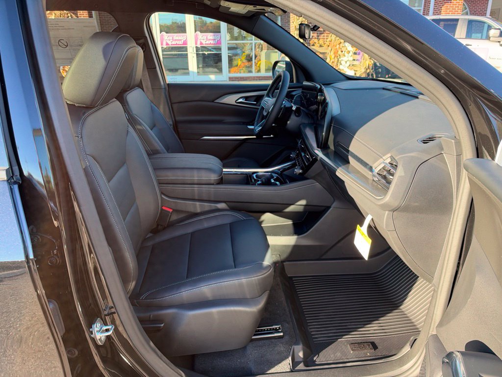 New 2027 Chevrolet Traverse LT w/ Midnight/Sport Edition AWD/4WD image 45