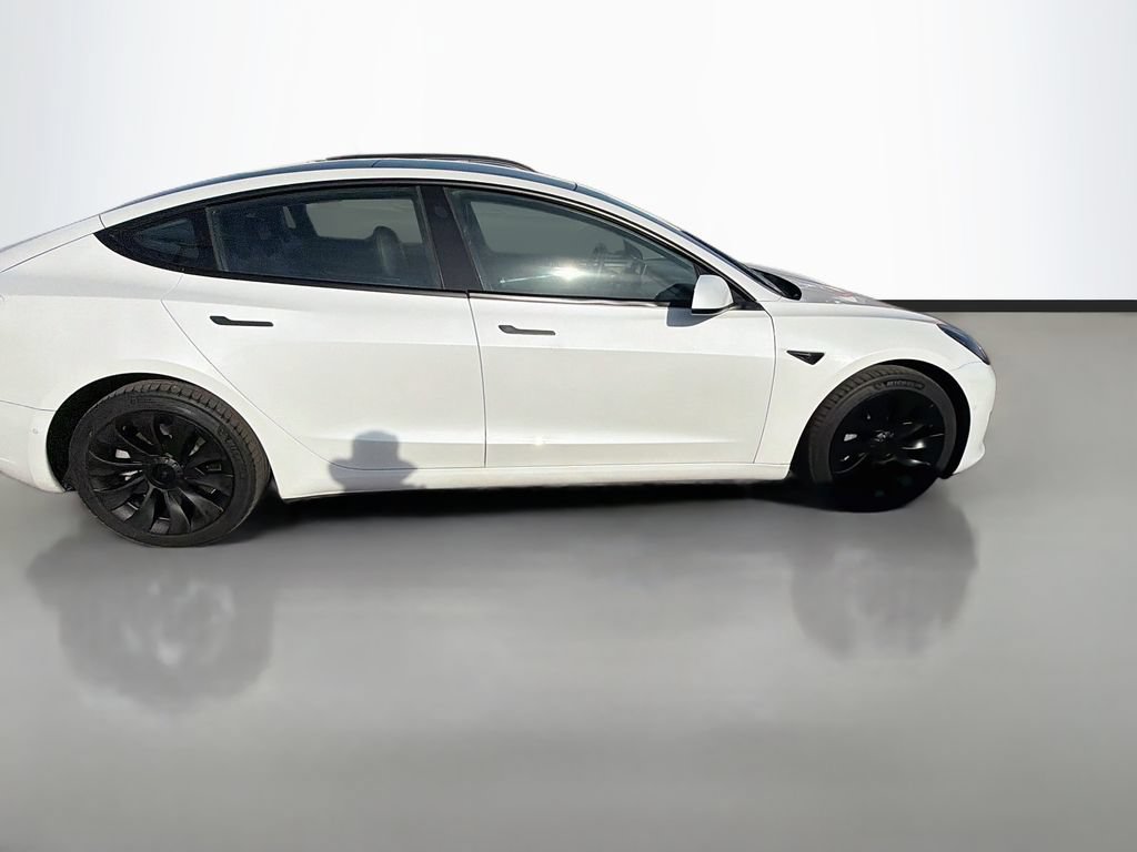 Used 2022 Tesla Model 3 Standard Range RWD image 8
