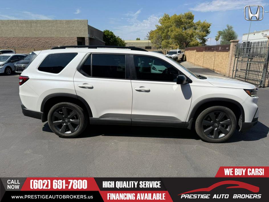 Used 2023 Honda Pilot Sport image 9