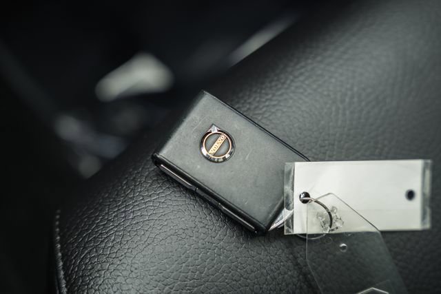 Used 2024 Volvo XC60 B5 Plus w/ Protection Package Premier AWD/4WD image 44