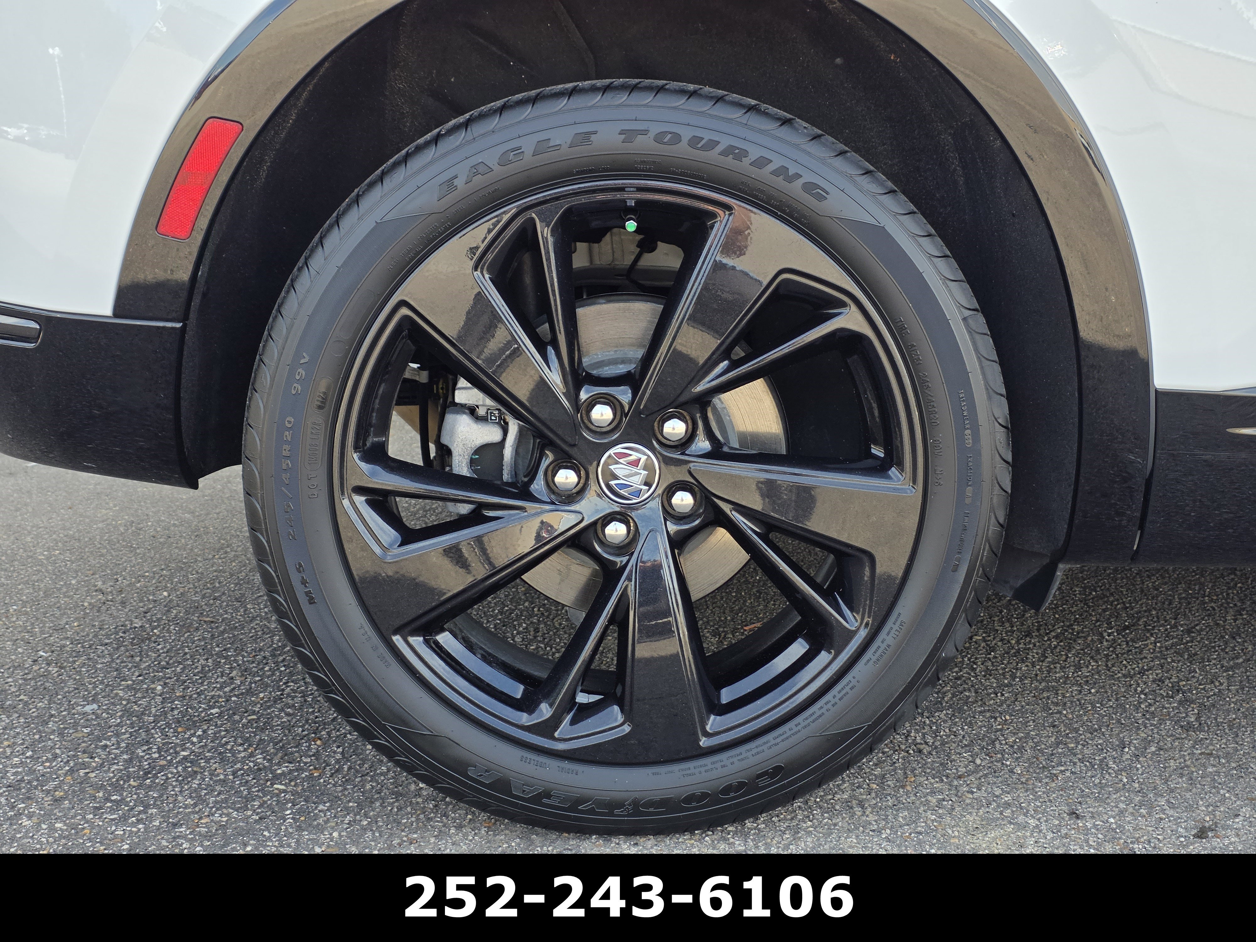 Used 2023 Buick Envision Preferred FWD image 43