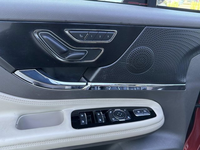 Certified 2023 Lincoln Corsair FWD image 13