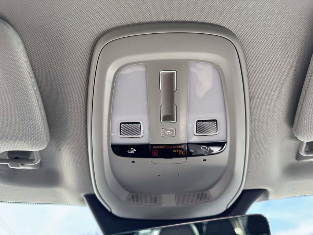 Used 2023 Volvo XC90 B5 Core w/ Climate Package image 30