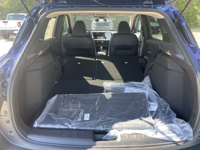New 2026 Nissan Kicks SR w/ Cold Weather Package image 16