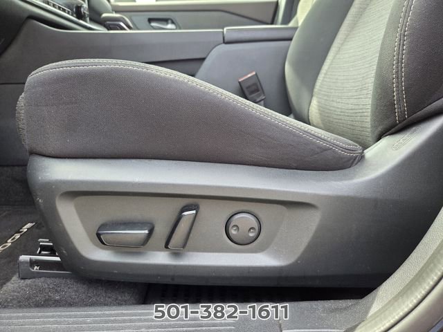 Used 2023 Nissan Rogue SV FWD image 10