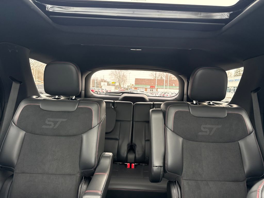 Used 2025 Ford Explorer ST w/ Sun And Sound Package image 43
