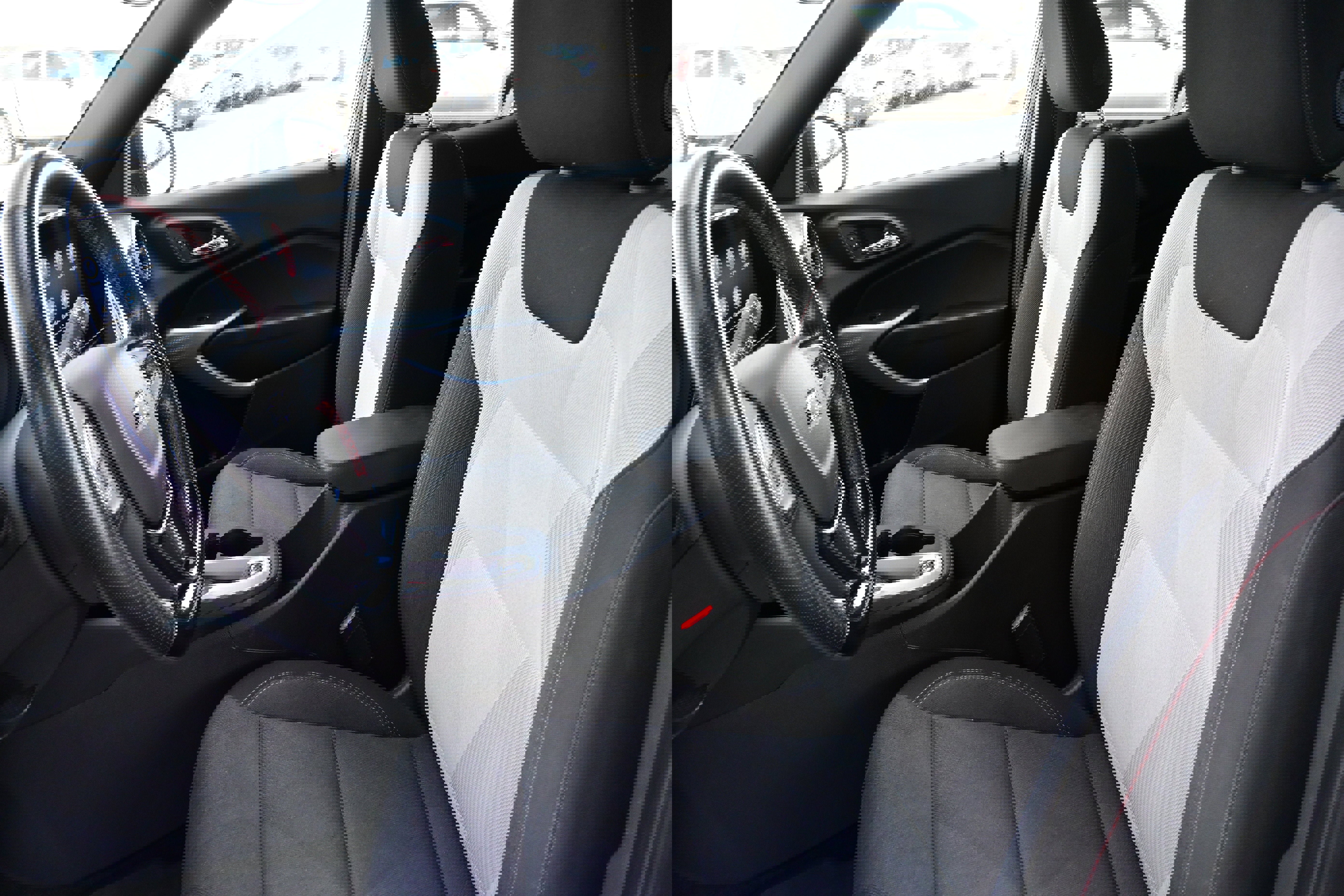 Used 2024 Chevrolet Trax RS image 21