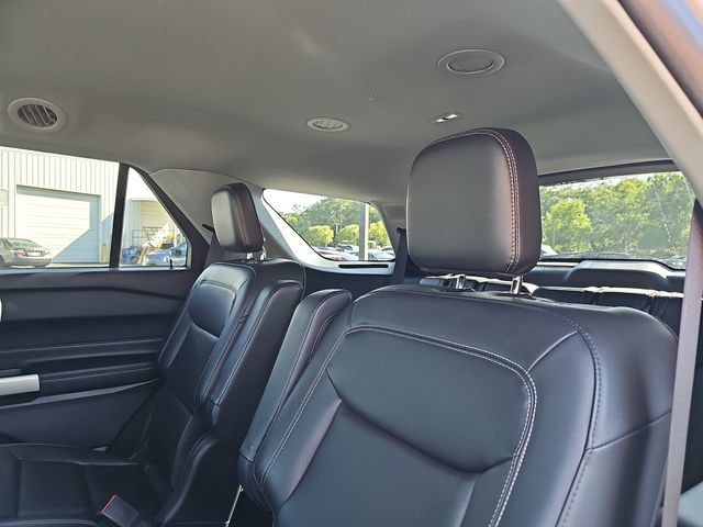 Certified 2023 Ford Explorer XLT w/ Equipment Group 202A AWD/4WD image 15