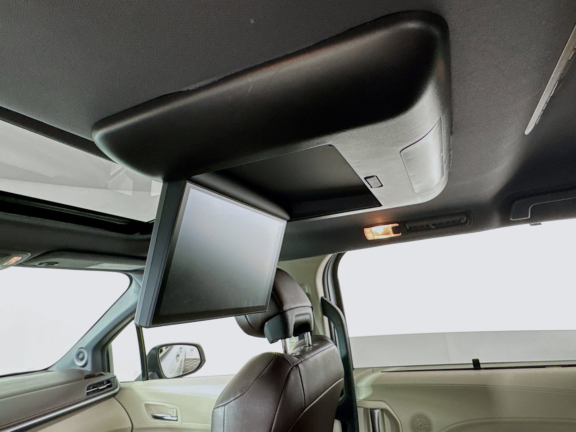 Certified 2022 Toyota Sienna Platinum image 22