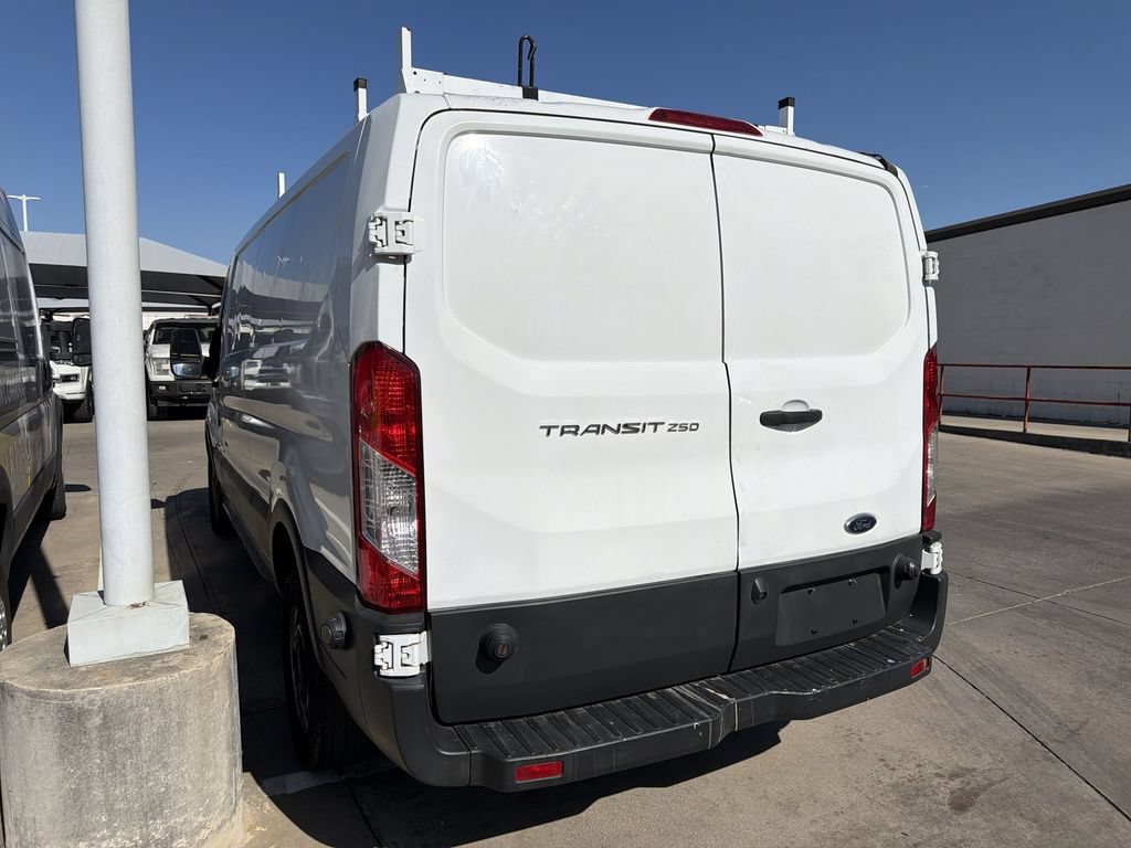 Used 2017 Ford Transit 250 148 Low Roof RWD image 4