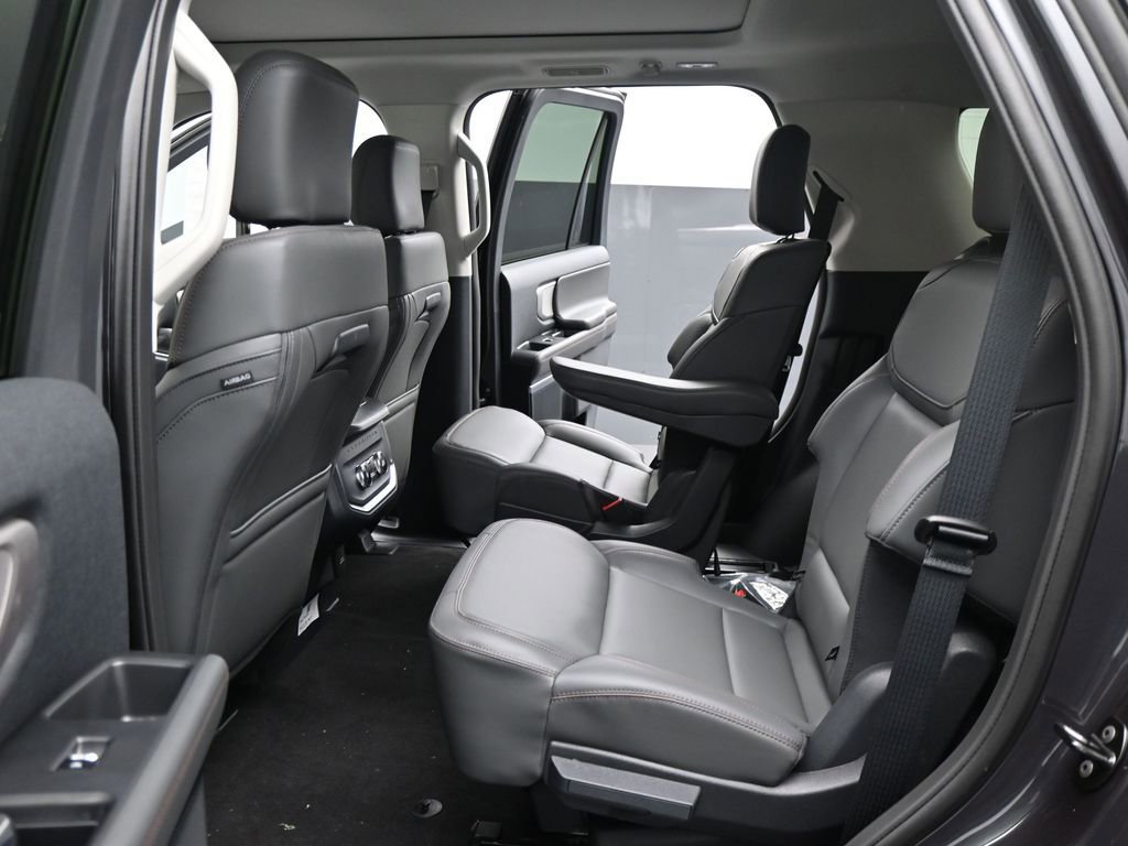 New 2025 Ford Expedition Active image 13