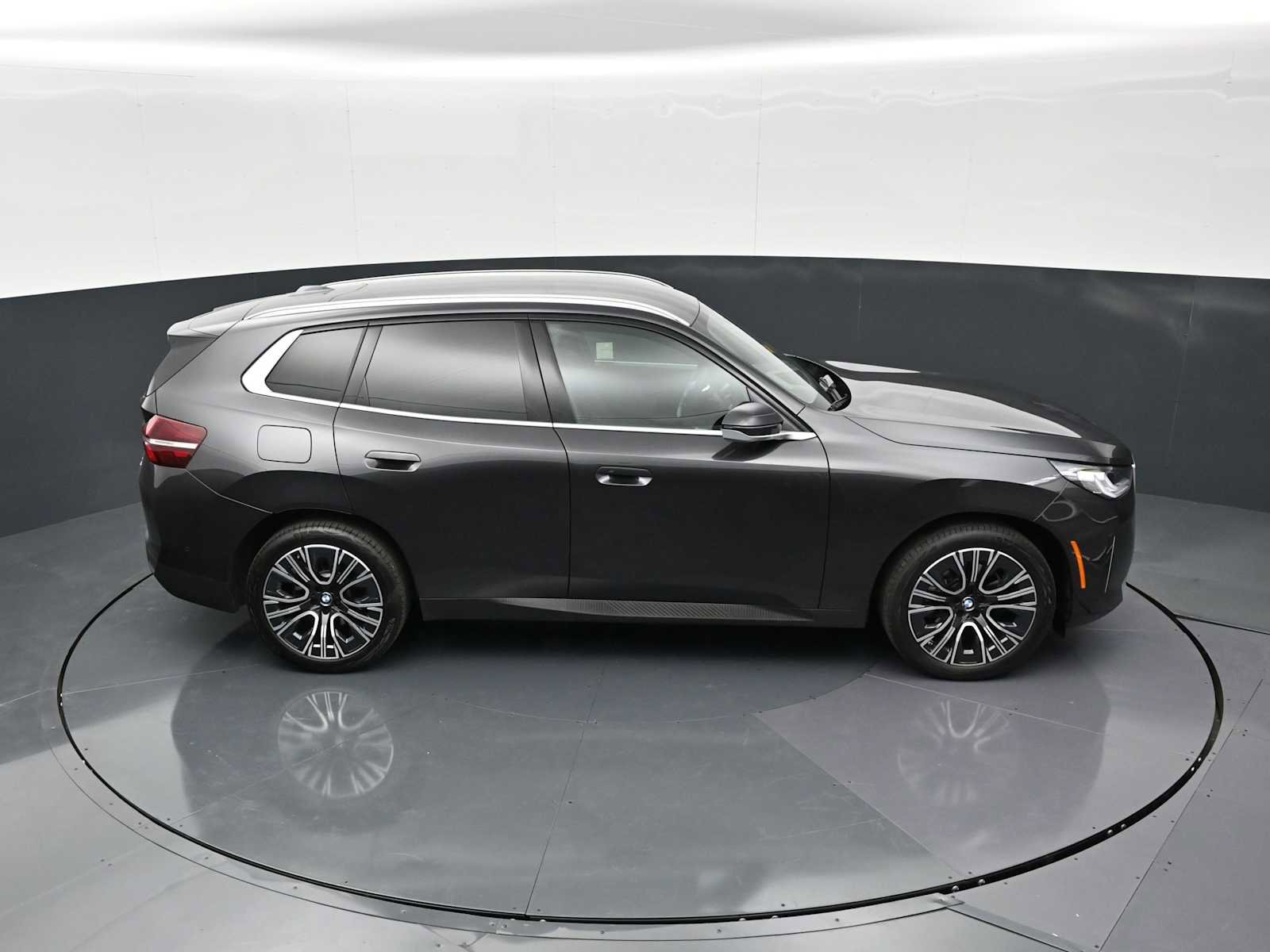 Used 2025 BMW X3 xDrive30i w/ Convenience Package image 19