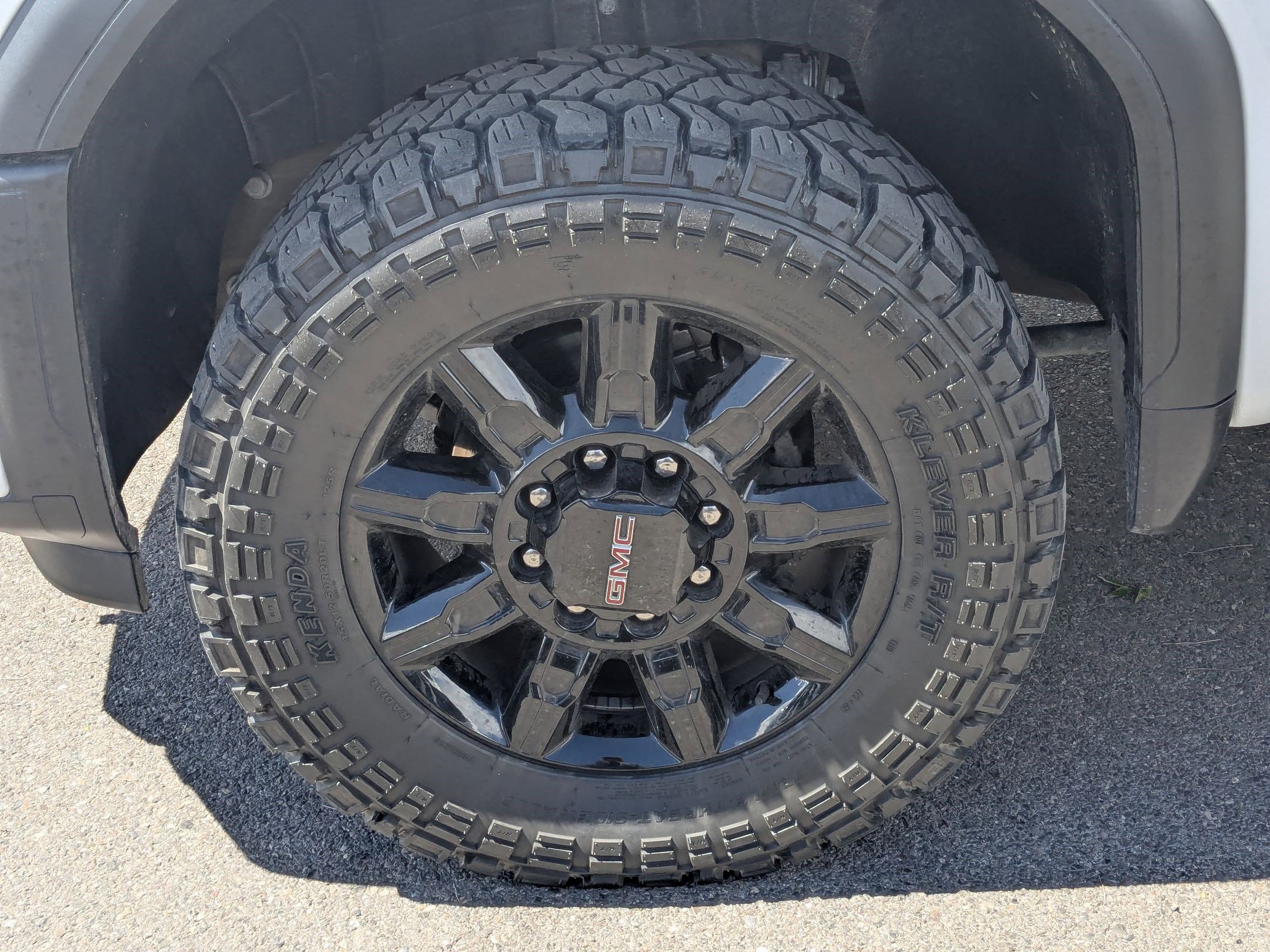 Used 2025 GMC Sierra 3500 AT4 w/ AT4 Preferred Package AWD/4WD image 15