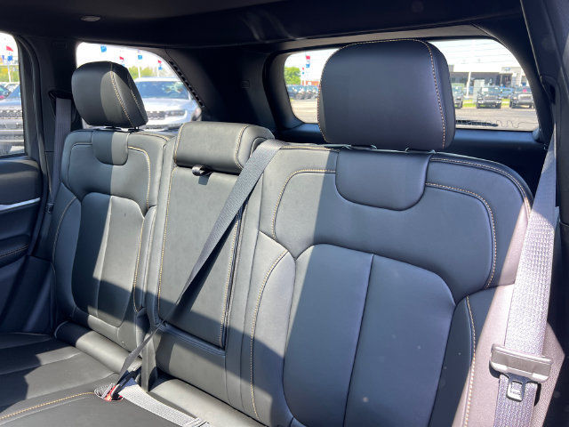 New 2026 Jeep Grand Cherokee Limited AWD/4WD image 24