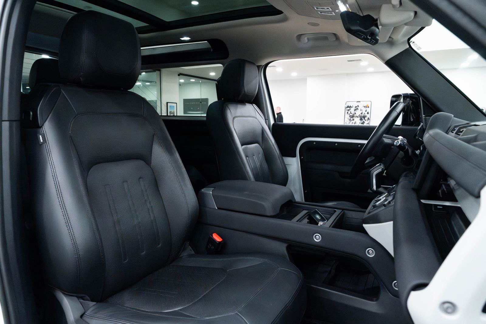 Used 2021 Land Rover Defender 90 S image 23