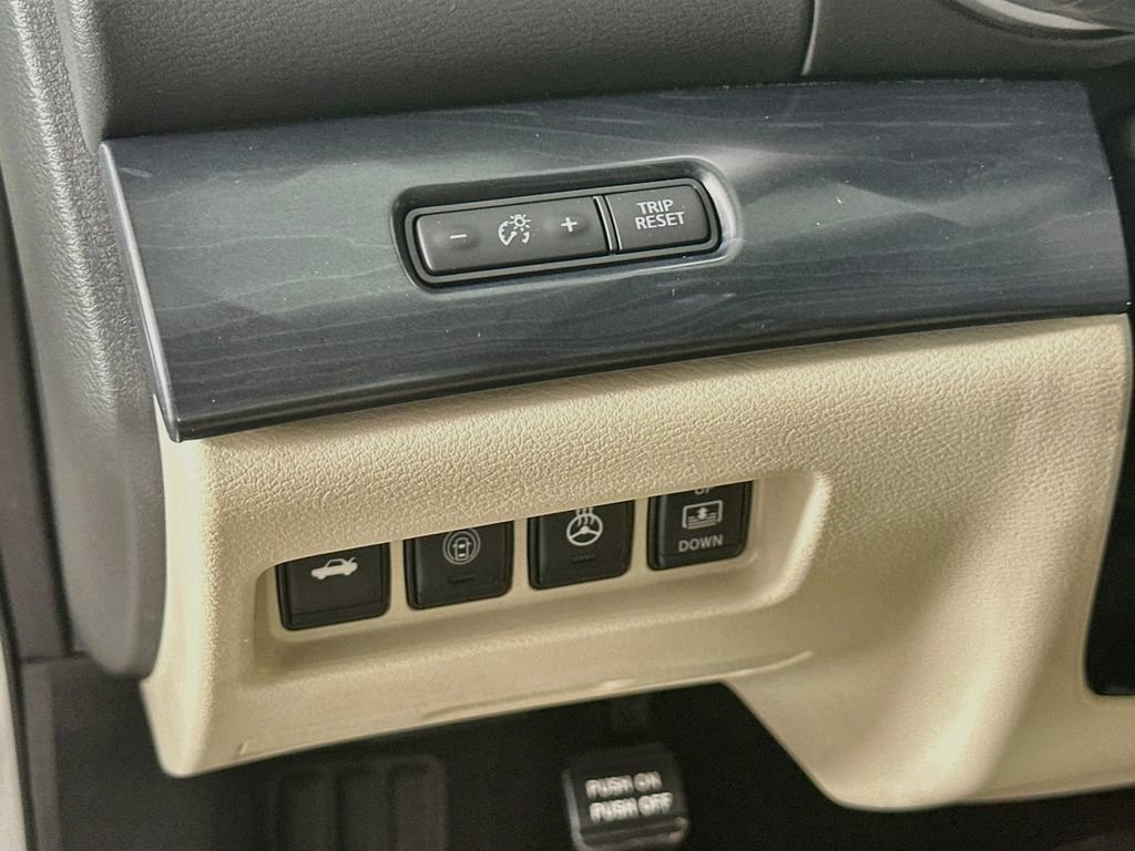 Certified 2023 Nissan Maxima Platinum w/ Sport Mat Group FWD image 15