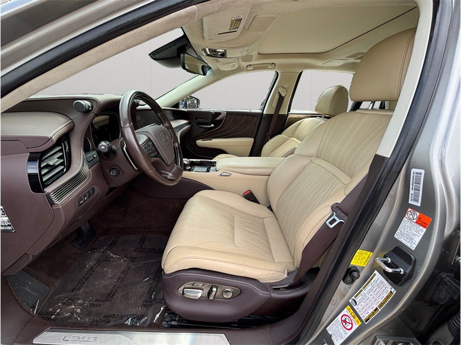 Used 2018 Lexus LS 500 w/ Luxury Package RWD image 2