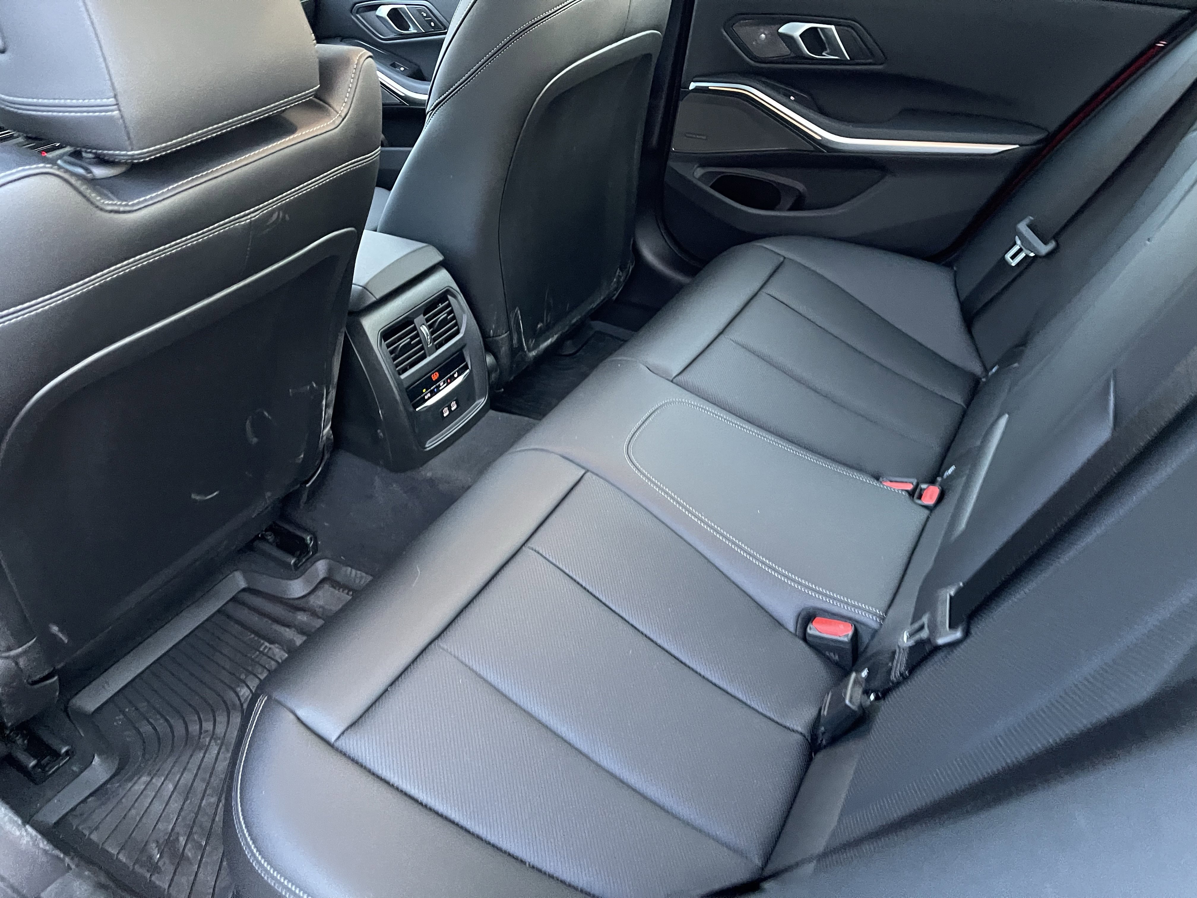 Used 2026 BMW 330i xDrive Sedan w/ M Sport Package image 17