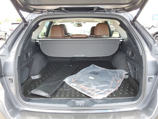 Used 2025 Subaru Outback Touring XT w/ Popular Package #2 image 8