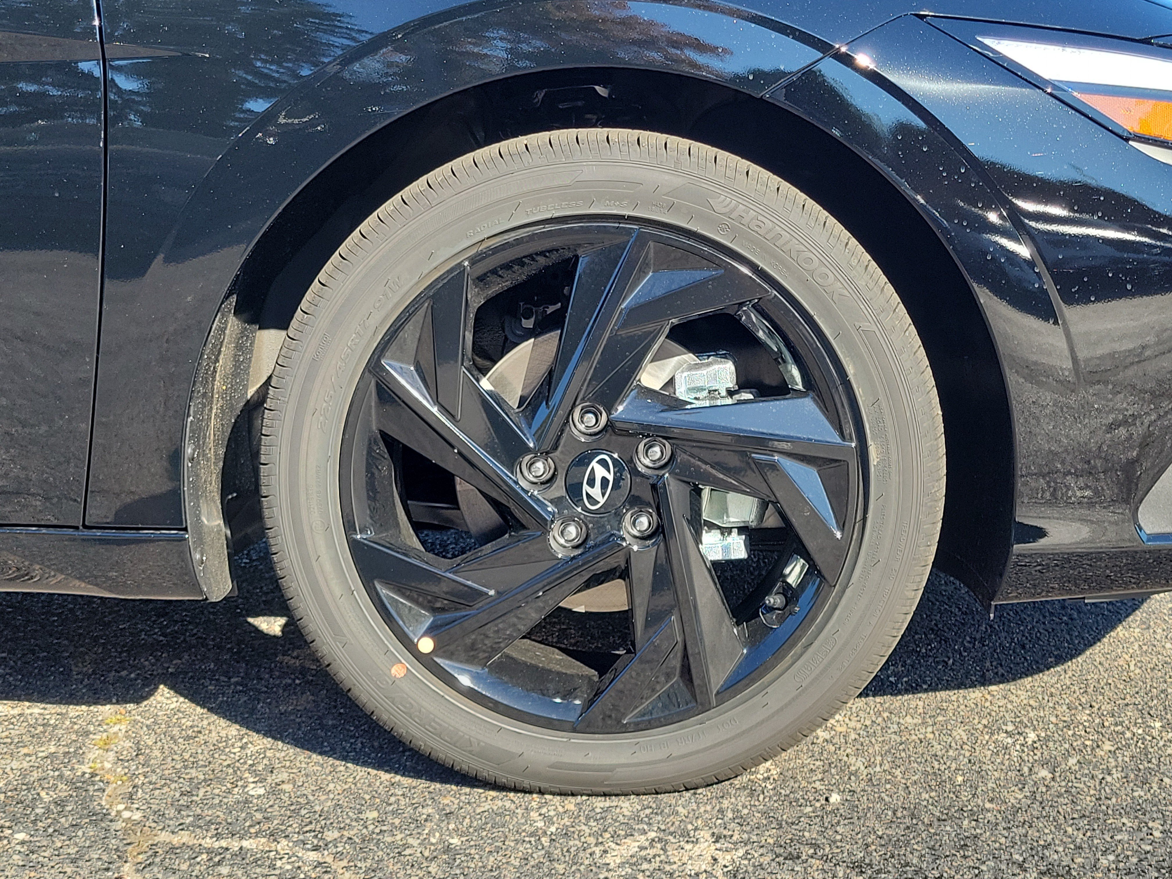New 2026 Hyundai Elantra SEL Sport FWD image 5