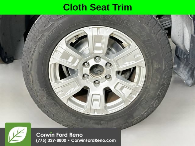Used 2017 Nissan Titan SV AWD/4WD image 30