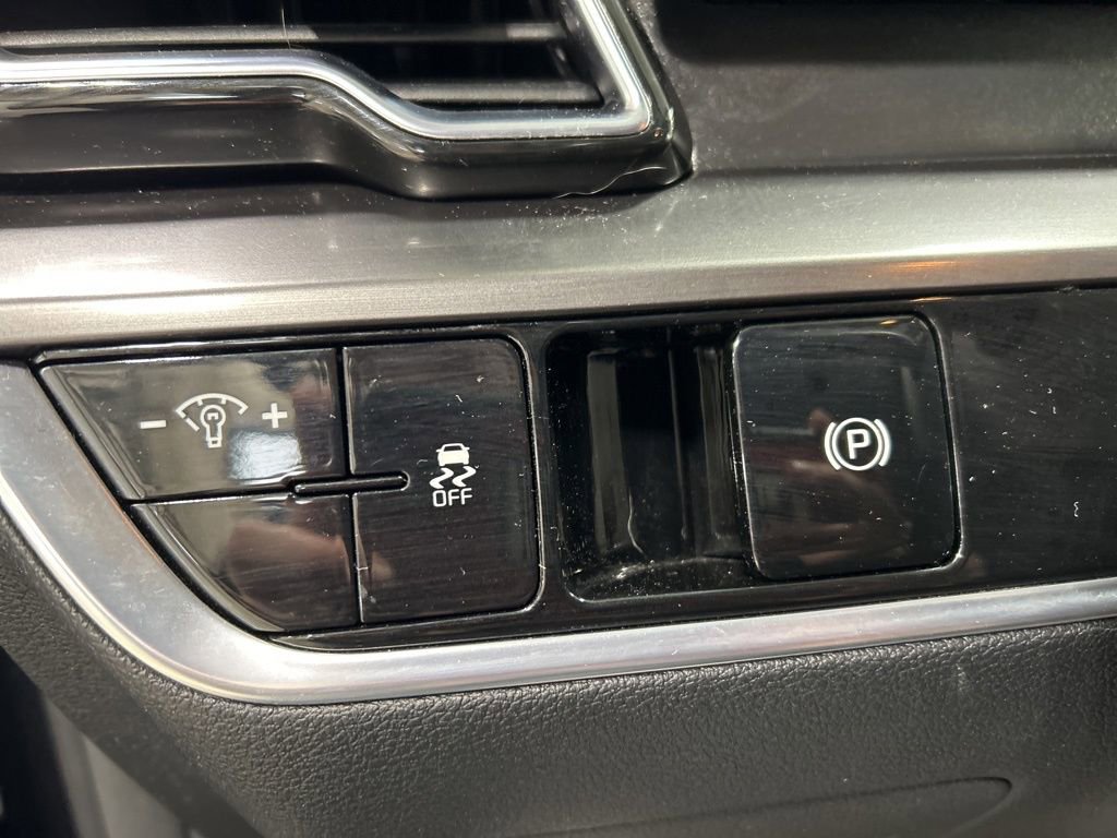 Certified 2023 Kia Sportage EX image 25