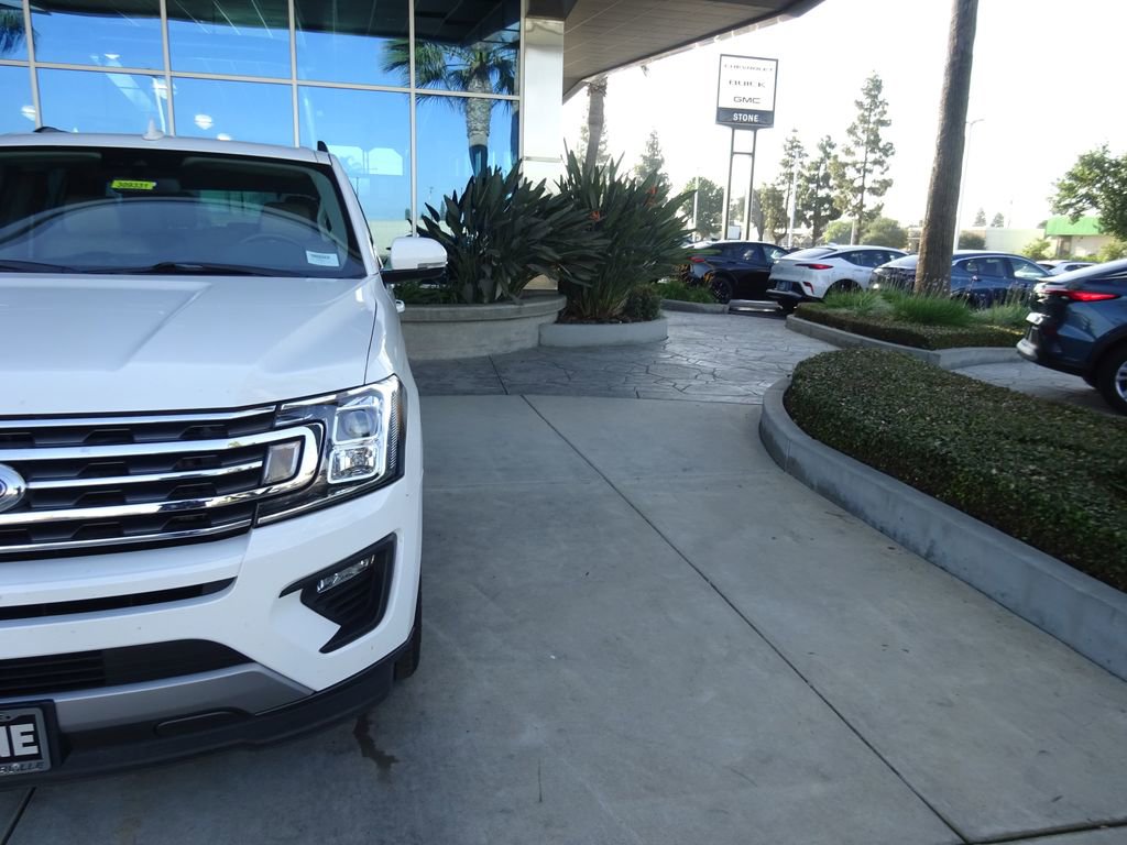 Used 2020 Ford Expedition XLT w/ Equipment Group 202A RWD image 35