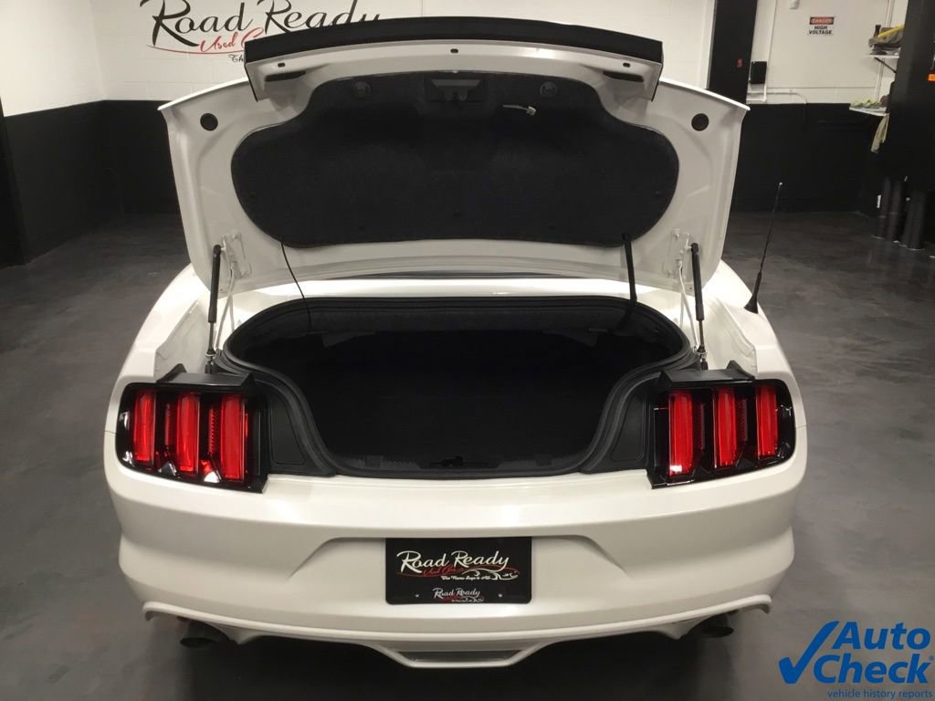Used 2017 Ford Mustang Convertible image 23