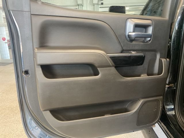 Used 2018 GMC Sierra 2500 SLT w/ Duramax Plus Package AWD/4WD image 31