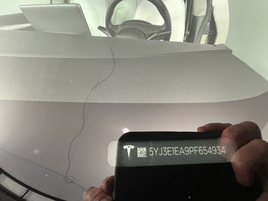 Used 2023 Tesla Model 3 Standard Range image 29