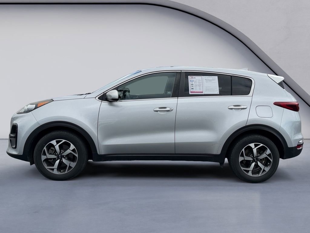 Used 2020 Kia Sportage LX image 2