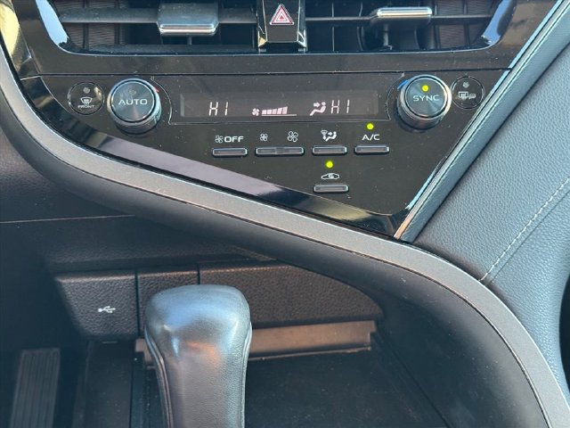 Used 2022 Toyota Camry SE FWD image 22